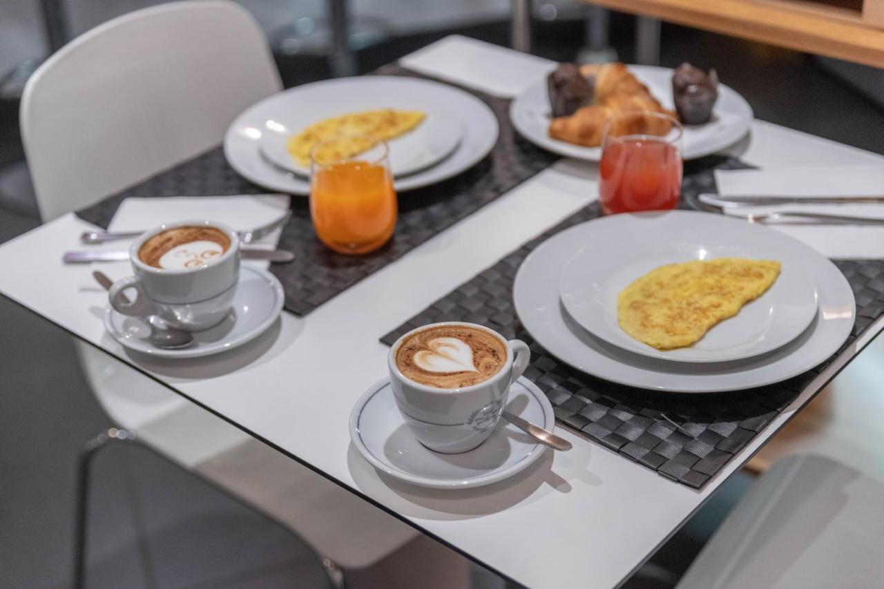 Trevi Palace Hotel Рим Екстериор снимка