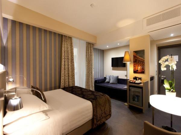Trevi Palace Hotel Рим Екстериор снимка