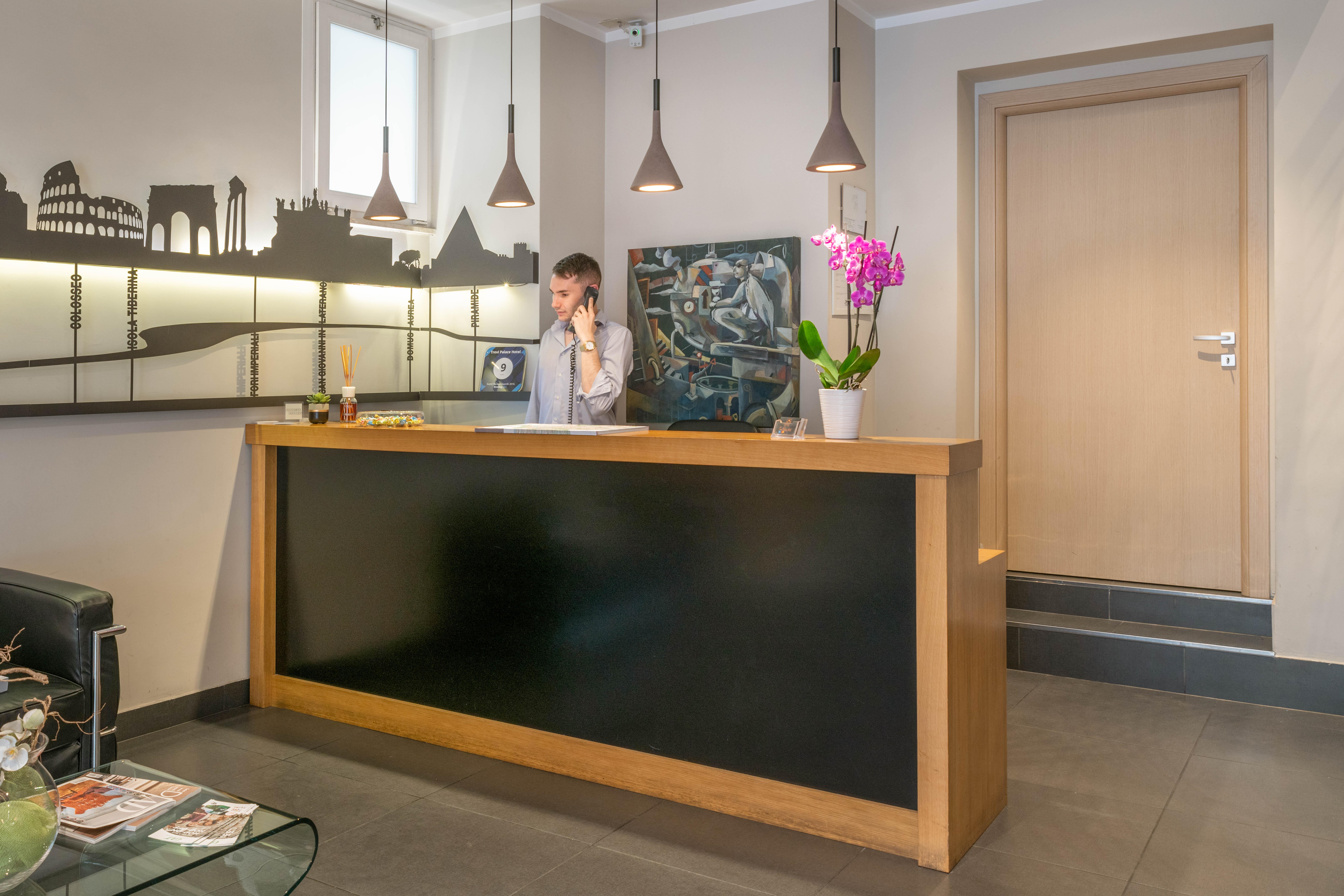 Trevi Palace Hotel Рим Екстериор снимка